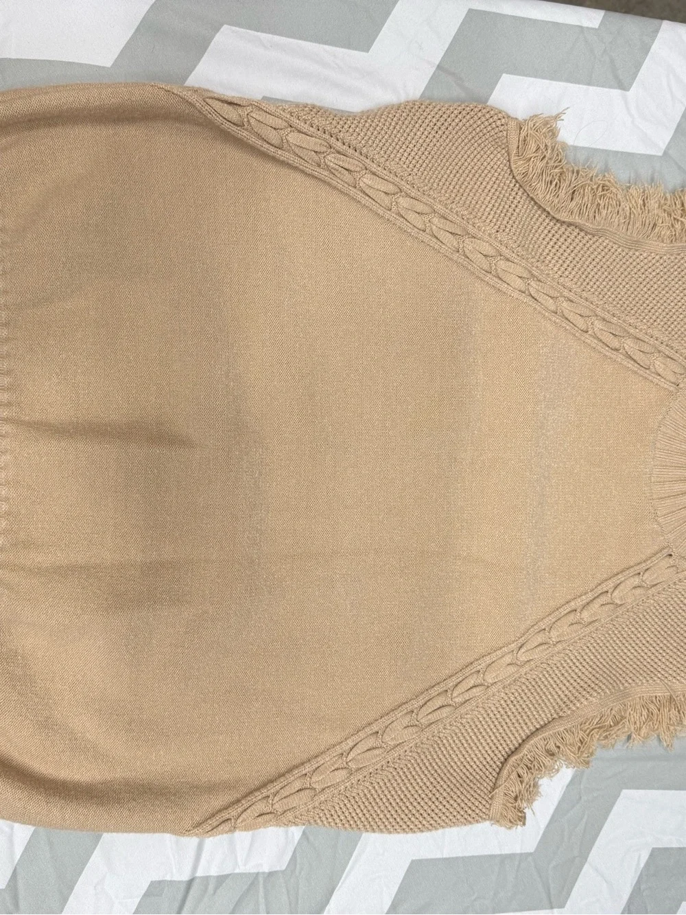Sleeveless Fringe Cable-Knit Sweater Vest in Cream